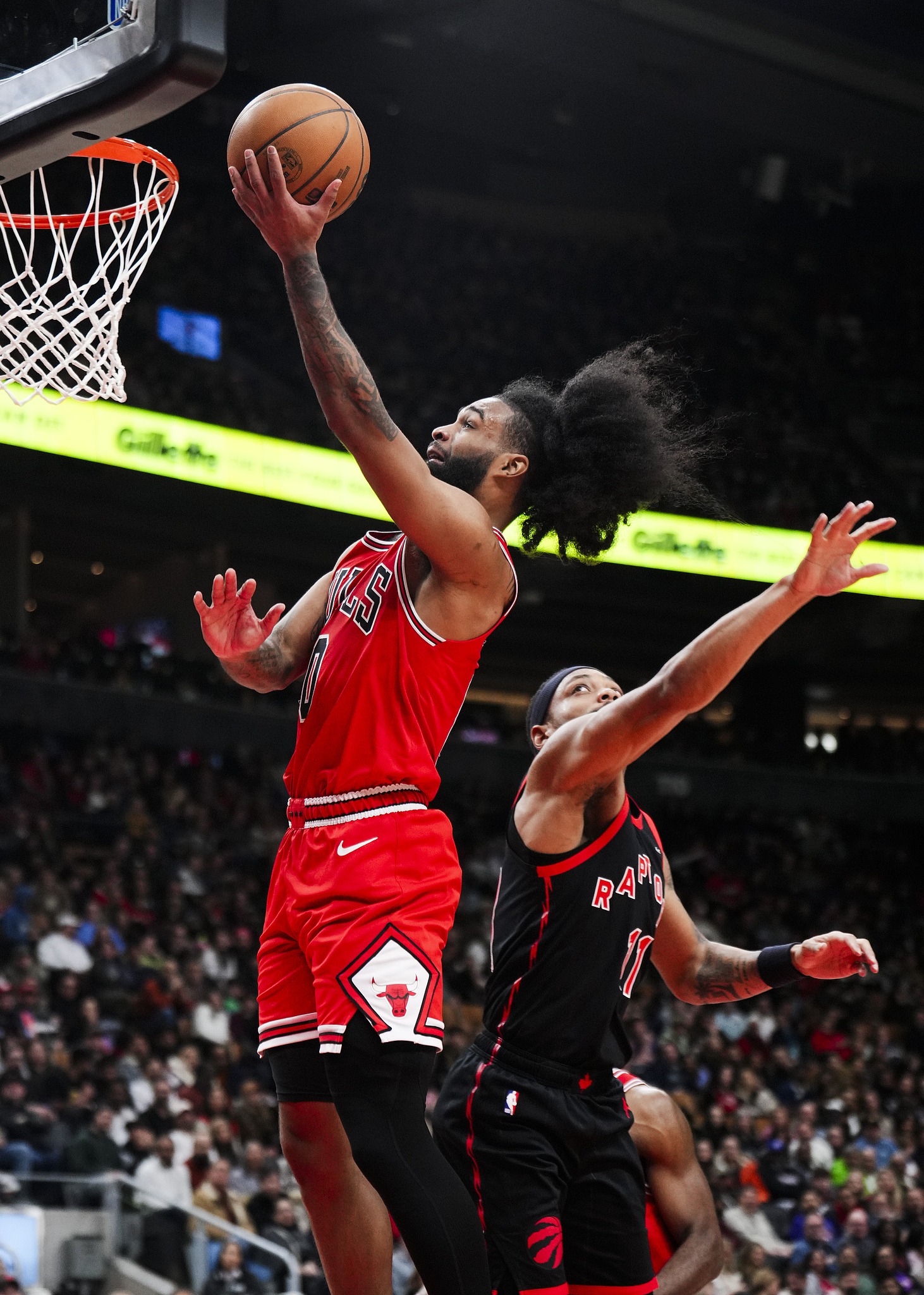 NBA常规赛今晨走向成谜，多伦多猛龙刷新队史纪录，气氛紧张，资深球员宣示担当的简单介绍-体育竞猜